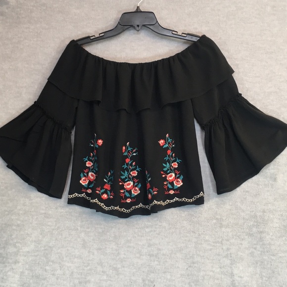 FLYING TOMATO Boho Bohemian Peasant Festival Minimalist Embroidered Gauzy Top - Picture 1 of 14